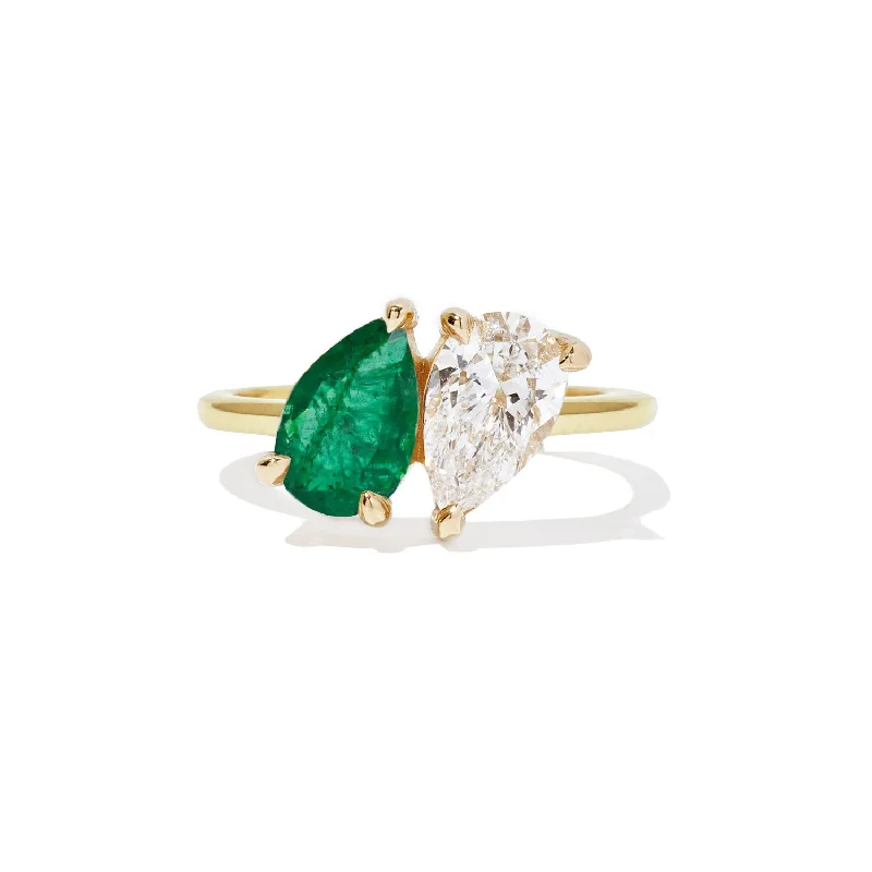 Women’s custom engagement rings-Pear Shaped Emerald & Diamond Toi et Moi Ring