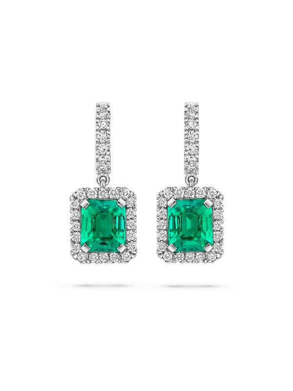 Women’s floral earrings-Vintage Emerald Platinum Drop Earrings