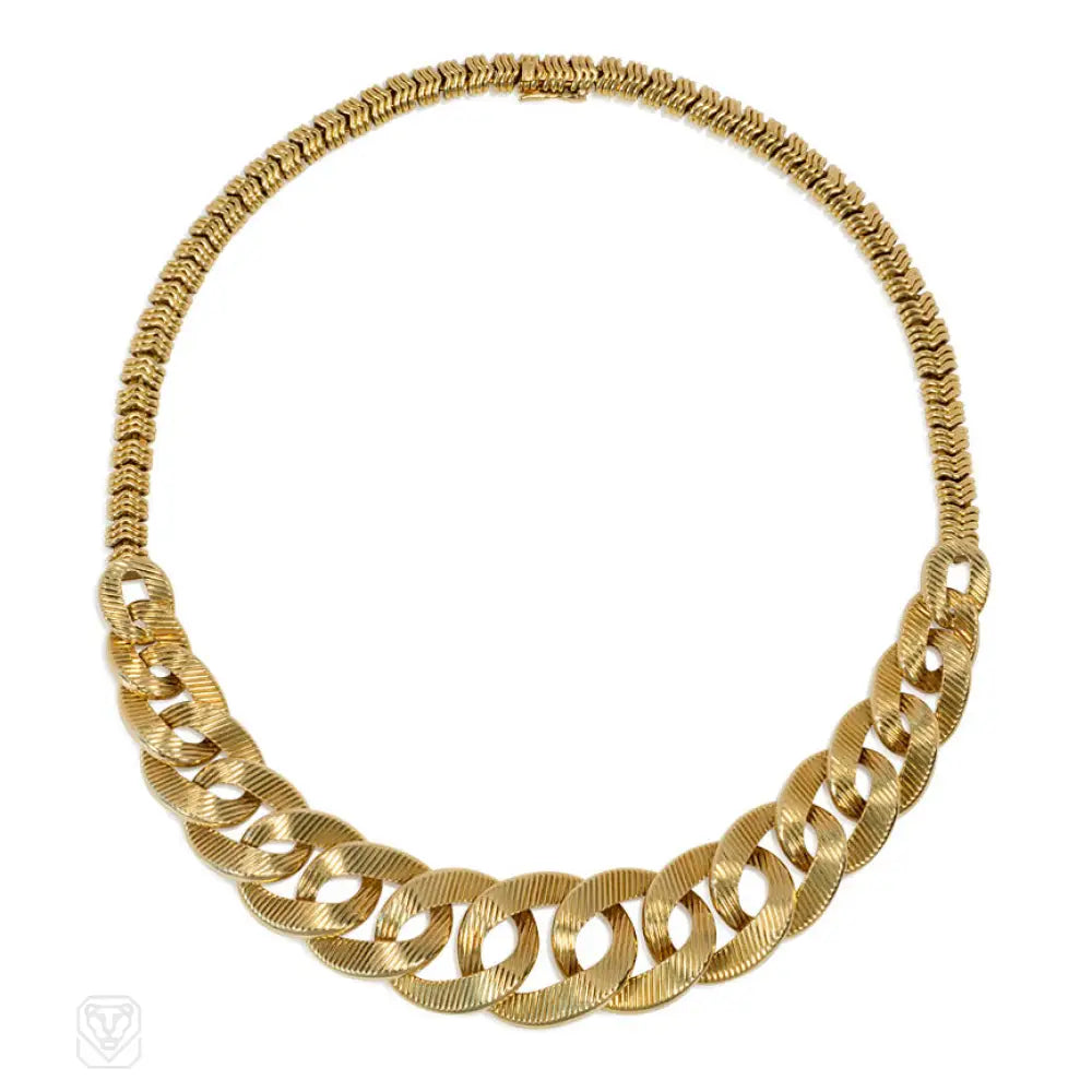 Women’s dazzling crystal necklaces-Cartier Paris gold curblink-front necklace