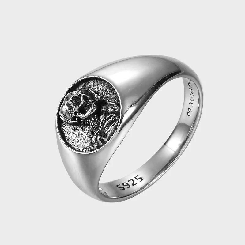 Women’s swirl design rings-Skull of a Skeleton with Burning Cigarette - Ring