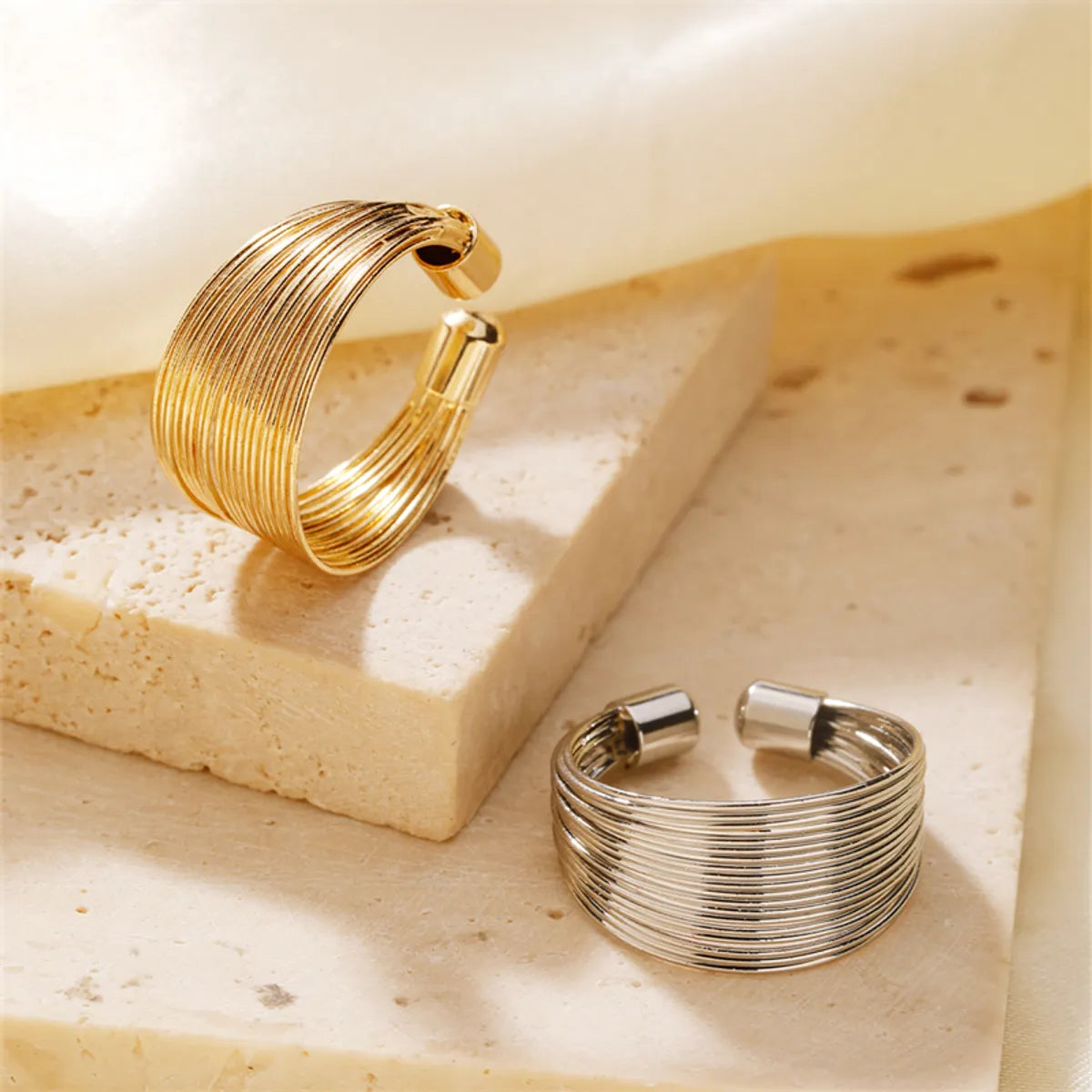 Women’s handmade rings-Simple Style Classic Style Commute Solid Color K Gold Plated Rhodium Plated Iron Wholesale Open Rings