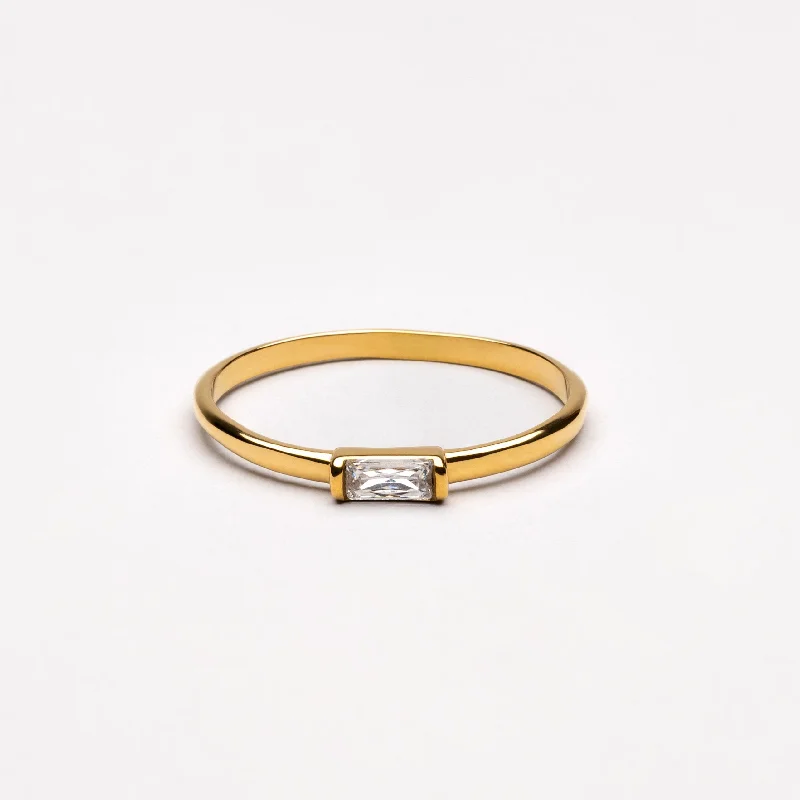 Women’s luxury rings-Dainty Diamond Ring